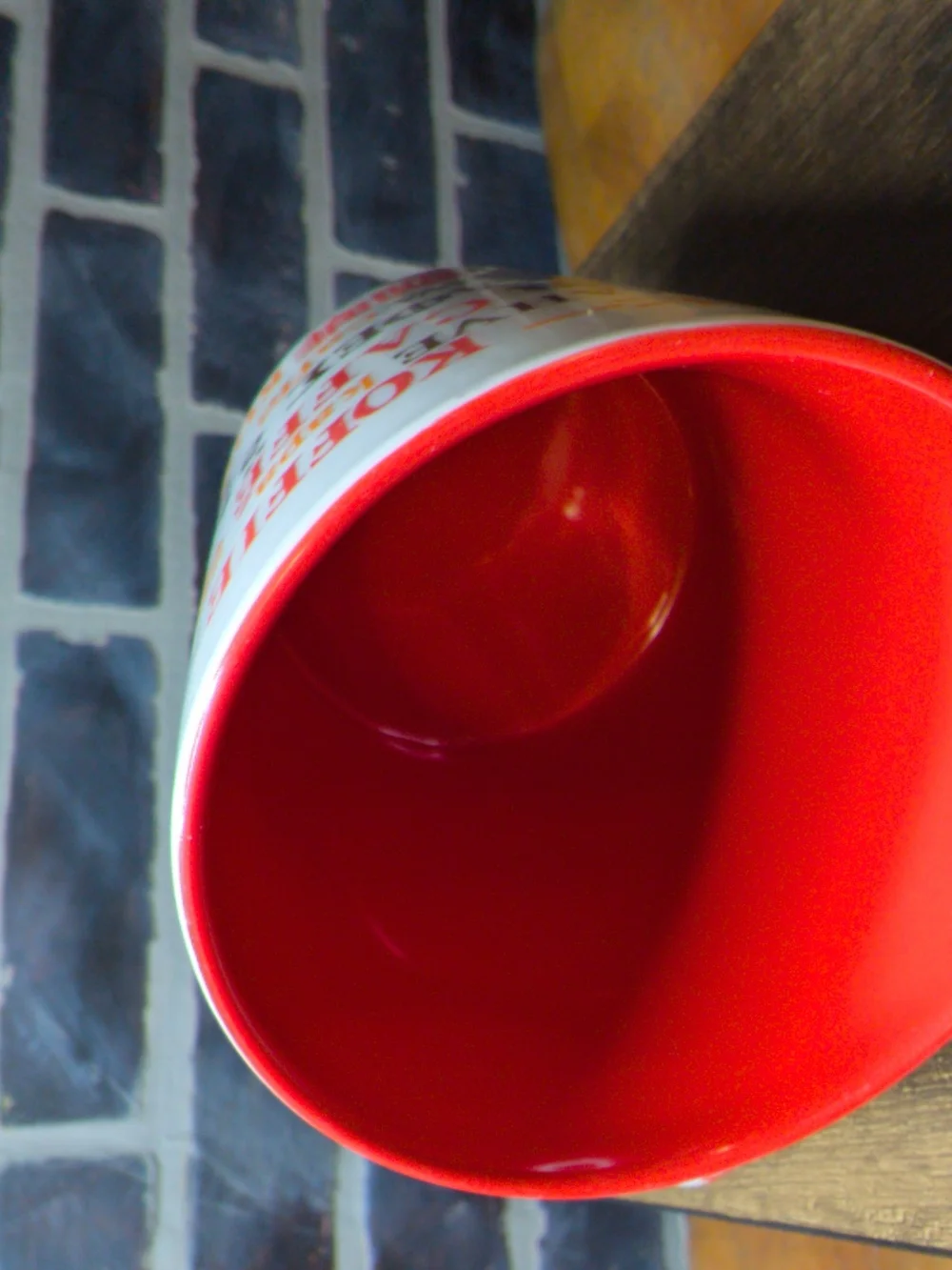 White and Red Coffee Mug with Multilingual 'Coffee' Design